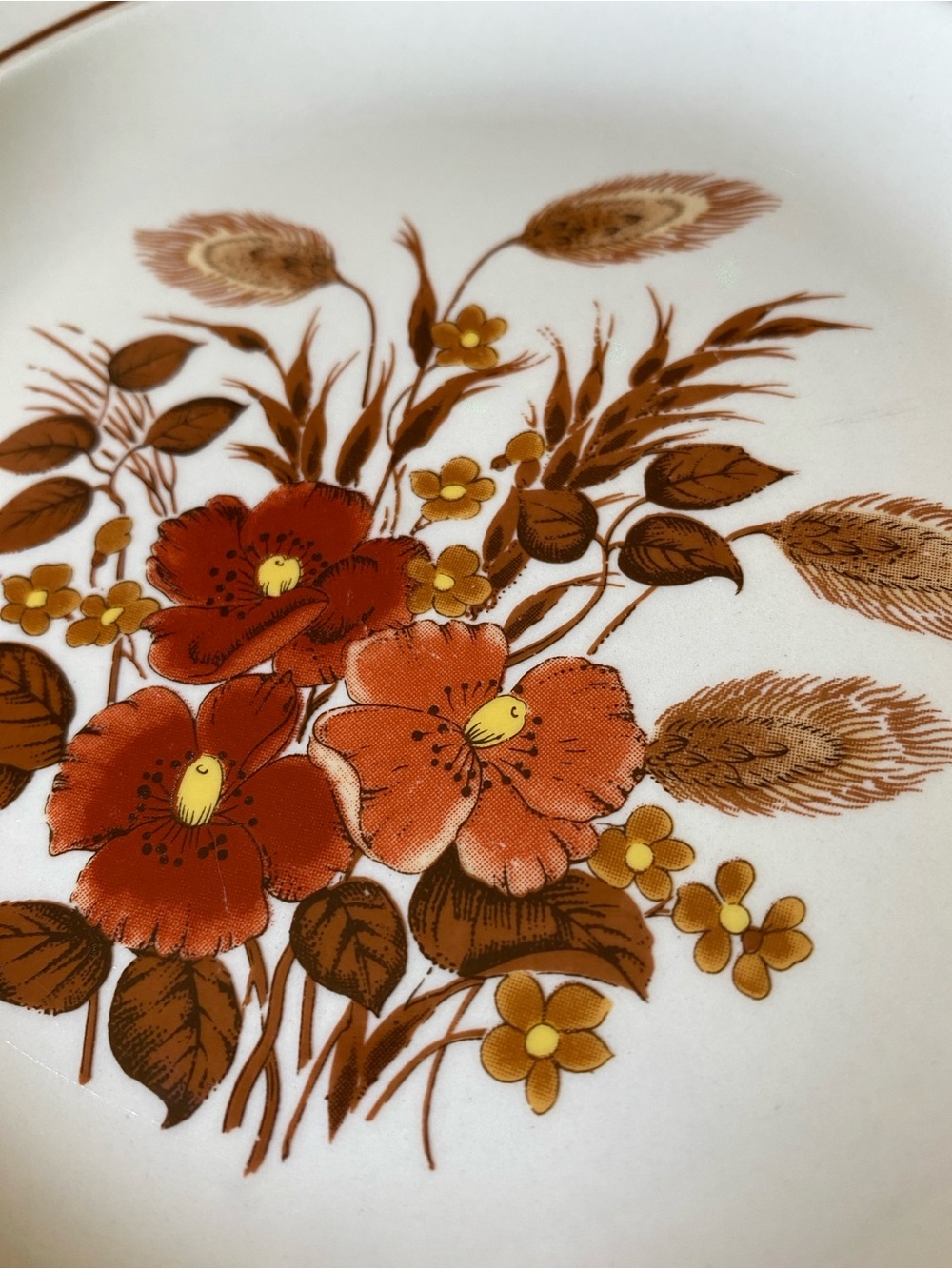 Vtg.  Stoneware Fall Autumn Floral Bread/Salad/Dessert Plates - Set of 6 LikeNew - Picture 8 of 9